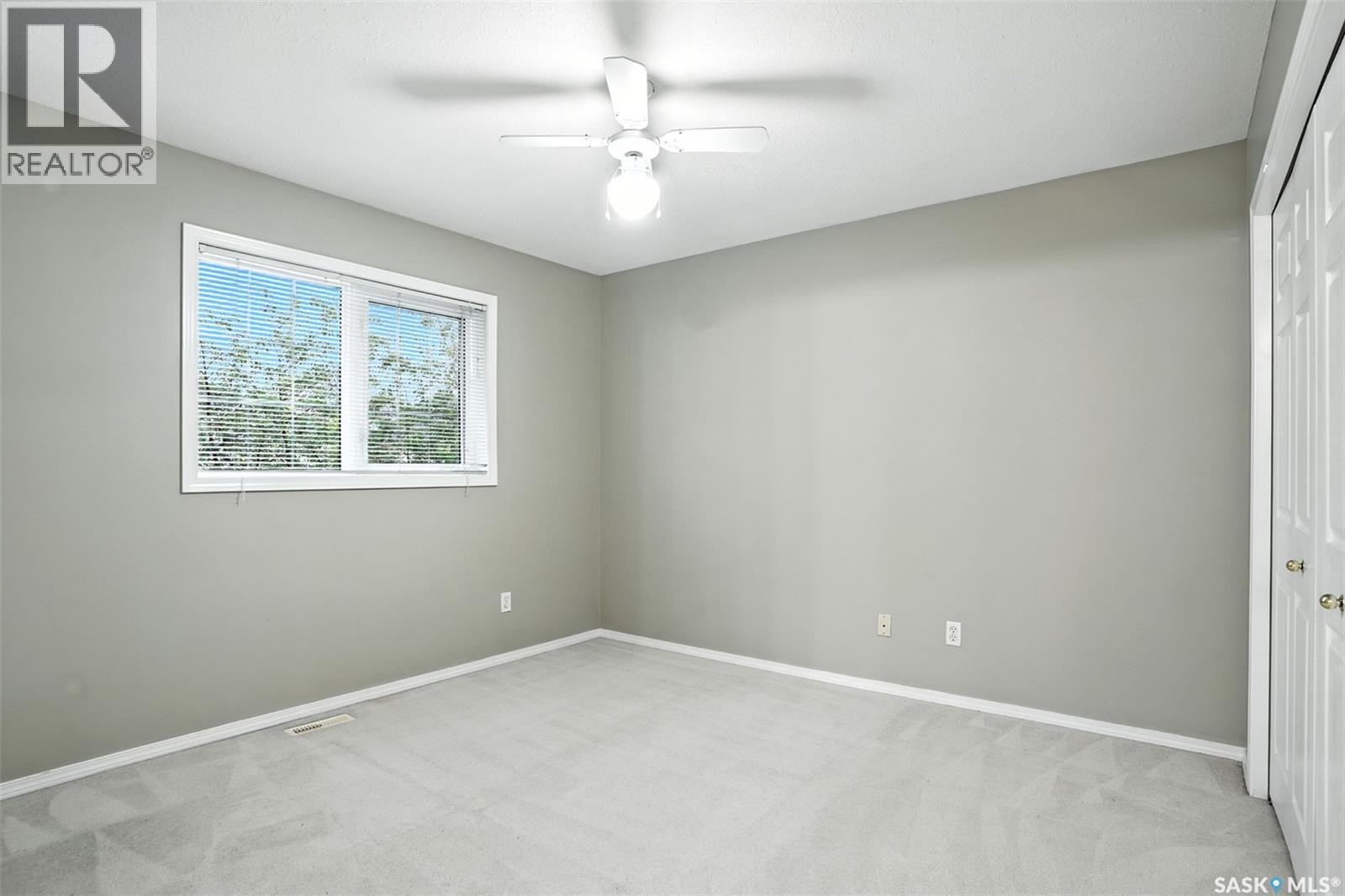 Public Open House公众开放看房 #30-111 Fairbrother Cres 8月23日 周六 2-4PM Gary Gai或者同事Dominic Parent会在此迎接🙏 ————— Silverspring小区安静边户3房联排出售！1,213 平方英尺边 - 7