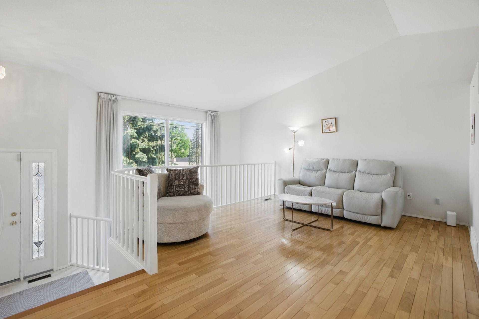 Briarwood小区1307平方尺Bi-level独立屋出售！ - 5