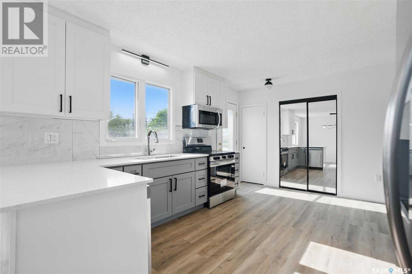 Public Open House公众开放看房 1320 Argyle Ave 5月31日 周六 2:00-4:00PM Gary Gai或者同事Dominic Parent会在此迎接🙏 - 7