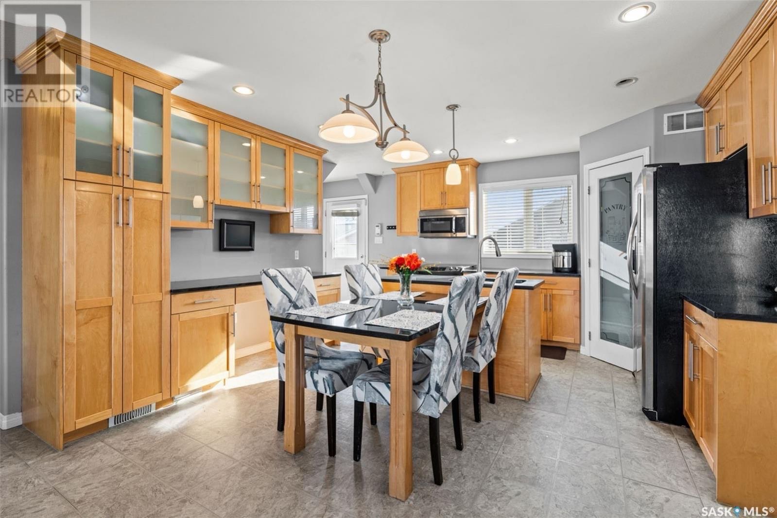 Public Open House公众开放看房 706 Willowgrove Ave 3月8日 9日 周六周日2-4PM - 7