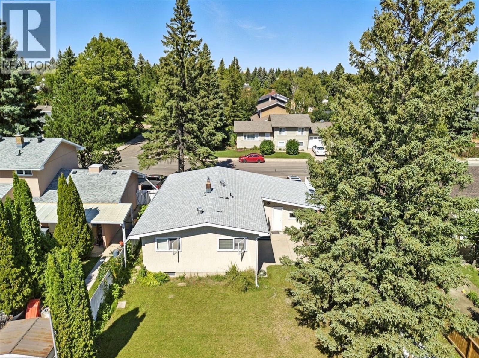 Public Open House公众开放看房 3707 Balfour St 8月24日 周日 2-4PM Gary Gai或者同事Dominic Parent会在此迎接🙏 ————— West College Park 翻新4房3卫独立屋出售！布局合理，采光良好，经过了多项 - 8