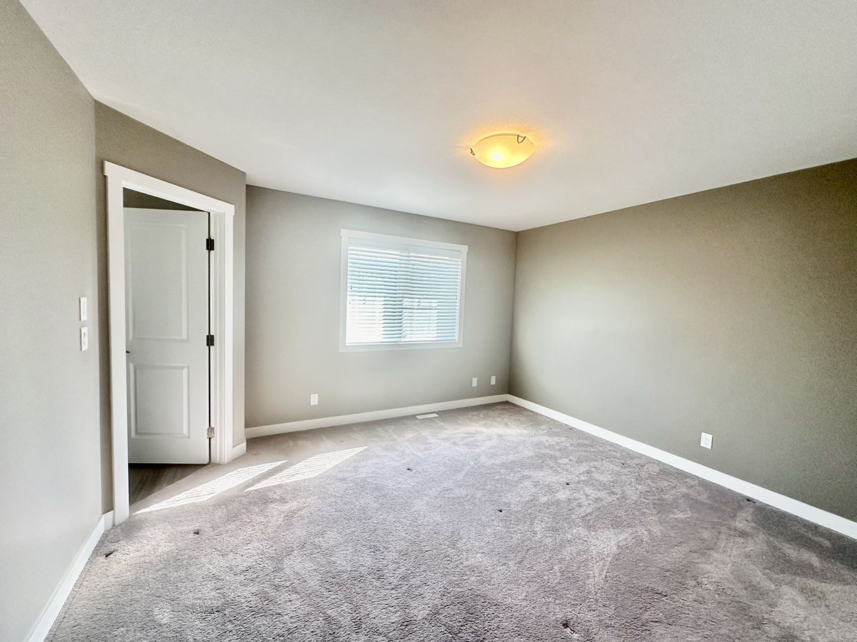 Evergreen小区3房3卫双车库联排出租 - 5