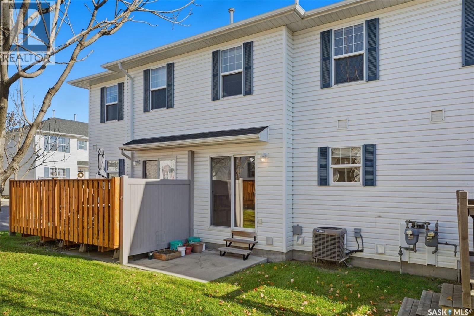 Lakewood小区3房2卫联排别墅出售 - 8