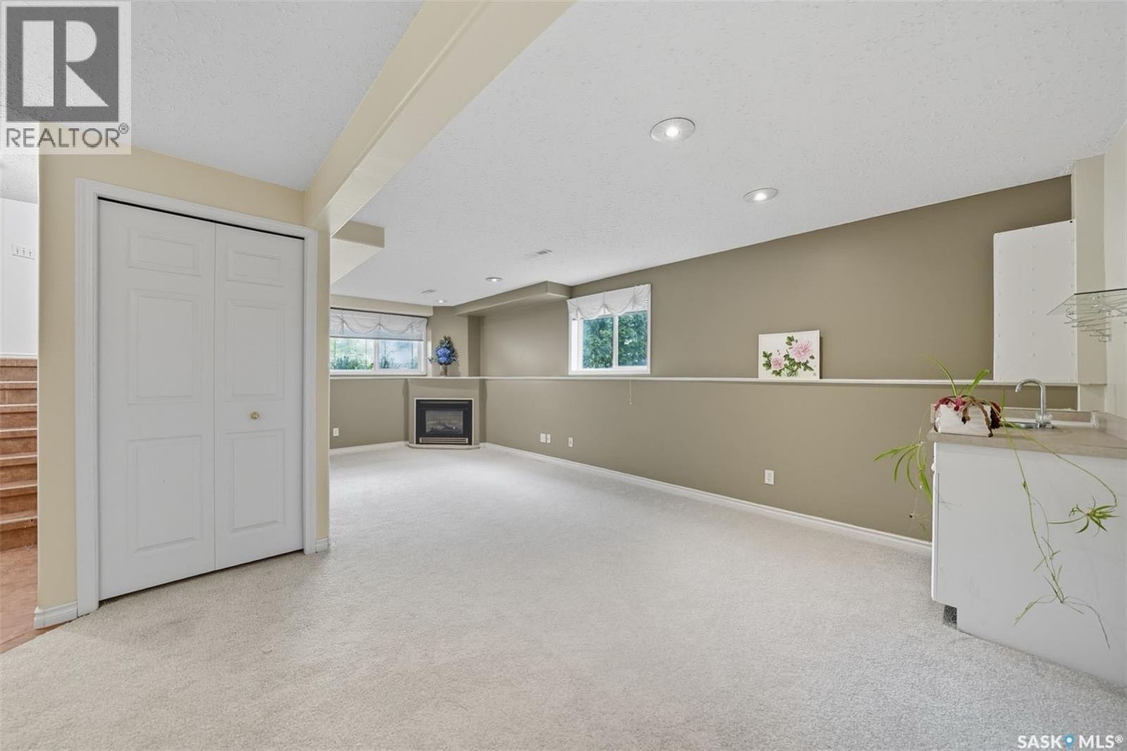 Public Open House公众开放看房 314 Budz Cres  9月20日 周六2:00-4:00PM Gary Gai或者同事Dominic Parent会在此迎接🙏  ————————- Arbor Creek 安静街区的5房3卫错层独立屋出售。环境优美，街景 - 8