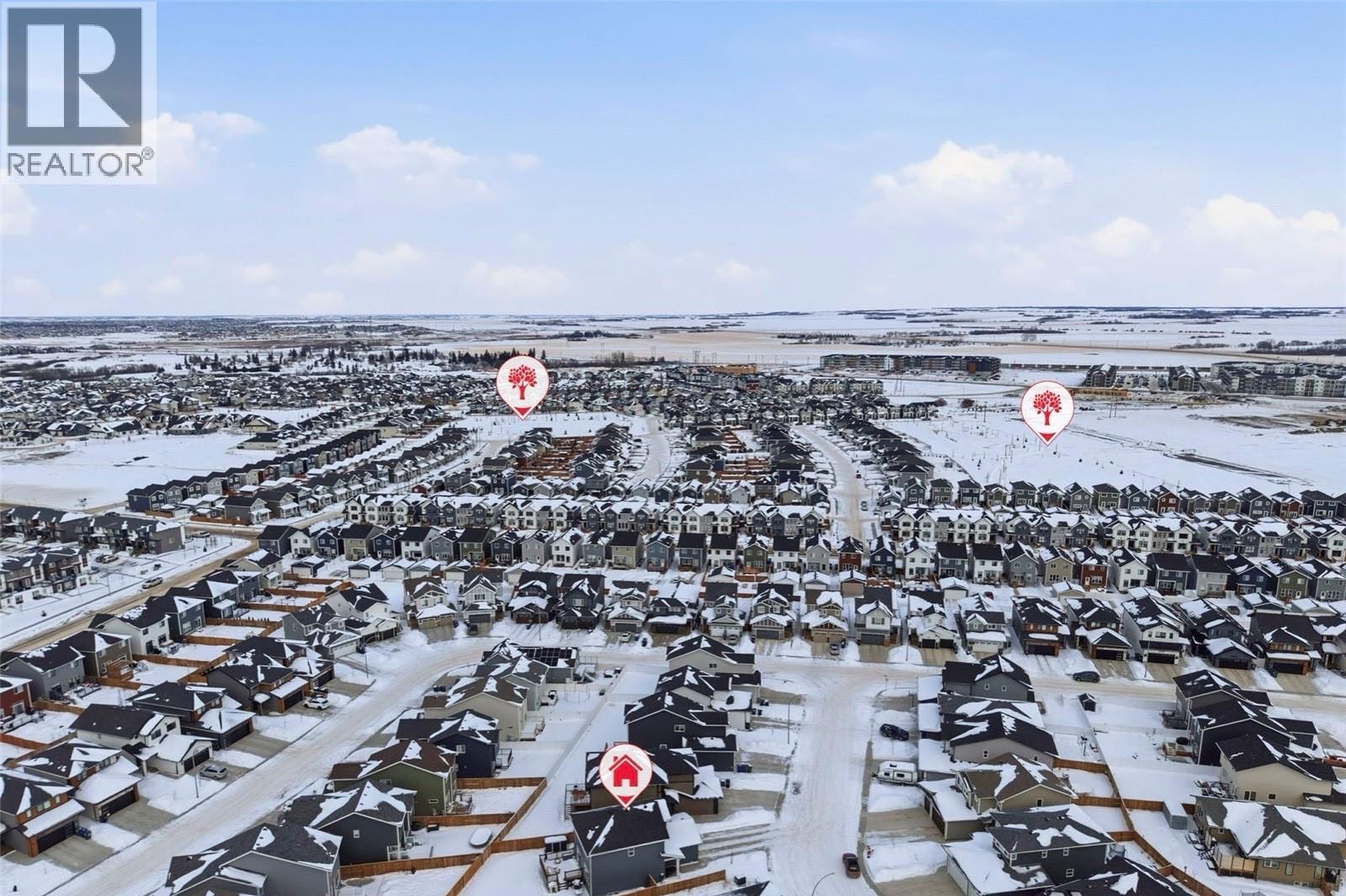 Public Open House公众开放看房 307 Keith Union 2月21&22日 周六周日2:00-4:00PM Gary Gai或者同事Dominic Parent会在此迎接🙏 ————— 步行Rosewood小学高档装修保养如新双层独立屋出售。Arbutus - 8