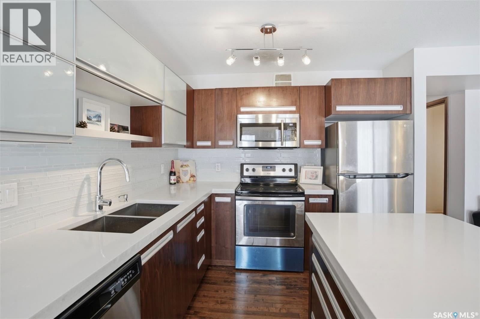 Willowgrove小区3房3卫安静边户联排出售！ - 6