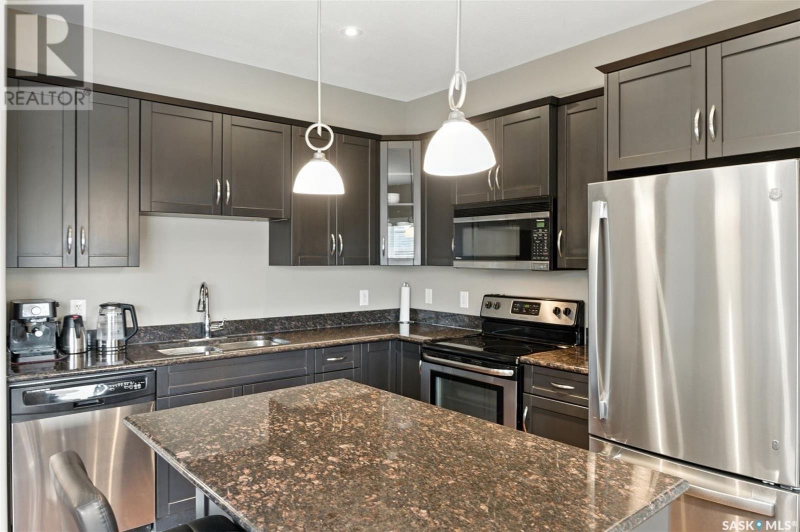 Public Open House公众开放看房 380 Willowgrove Lane 10月11日 周六2-4PM Gary Gai或者同事Dominic Parent会在此迎接 - 6