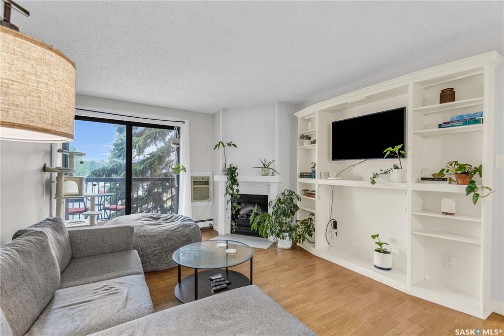 Lakeview二楼900尺两室1.5卫公寓出租 - 3