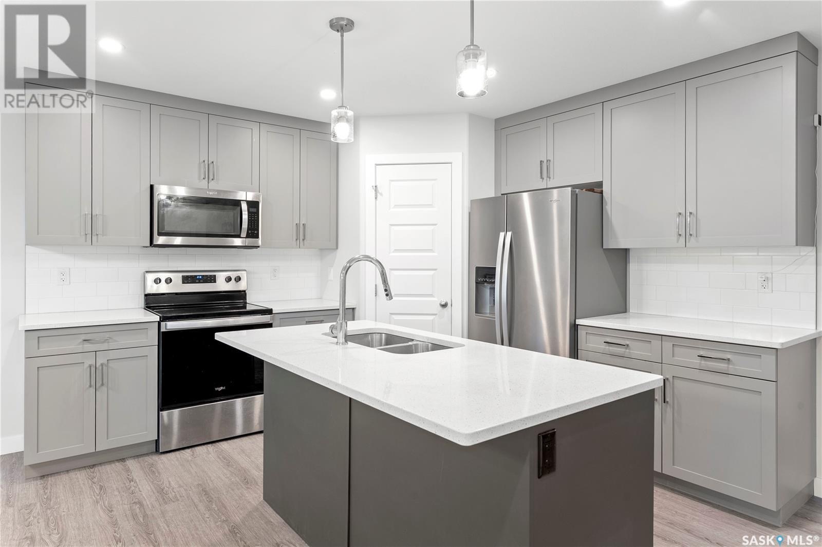 Public Open House公众开放看房 304 Pepper Pl 7月19日 周六2-4PM Gary Gai或者同事Dominic Parent会在此迎接🙏 ————— Brighton小区几乎全新两层独立屋出售。目前房龄不到一年。 房屋共有 3 间卧室和 3 个浴 - 7