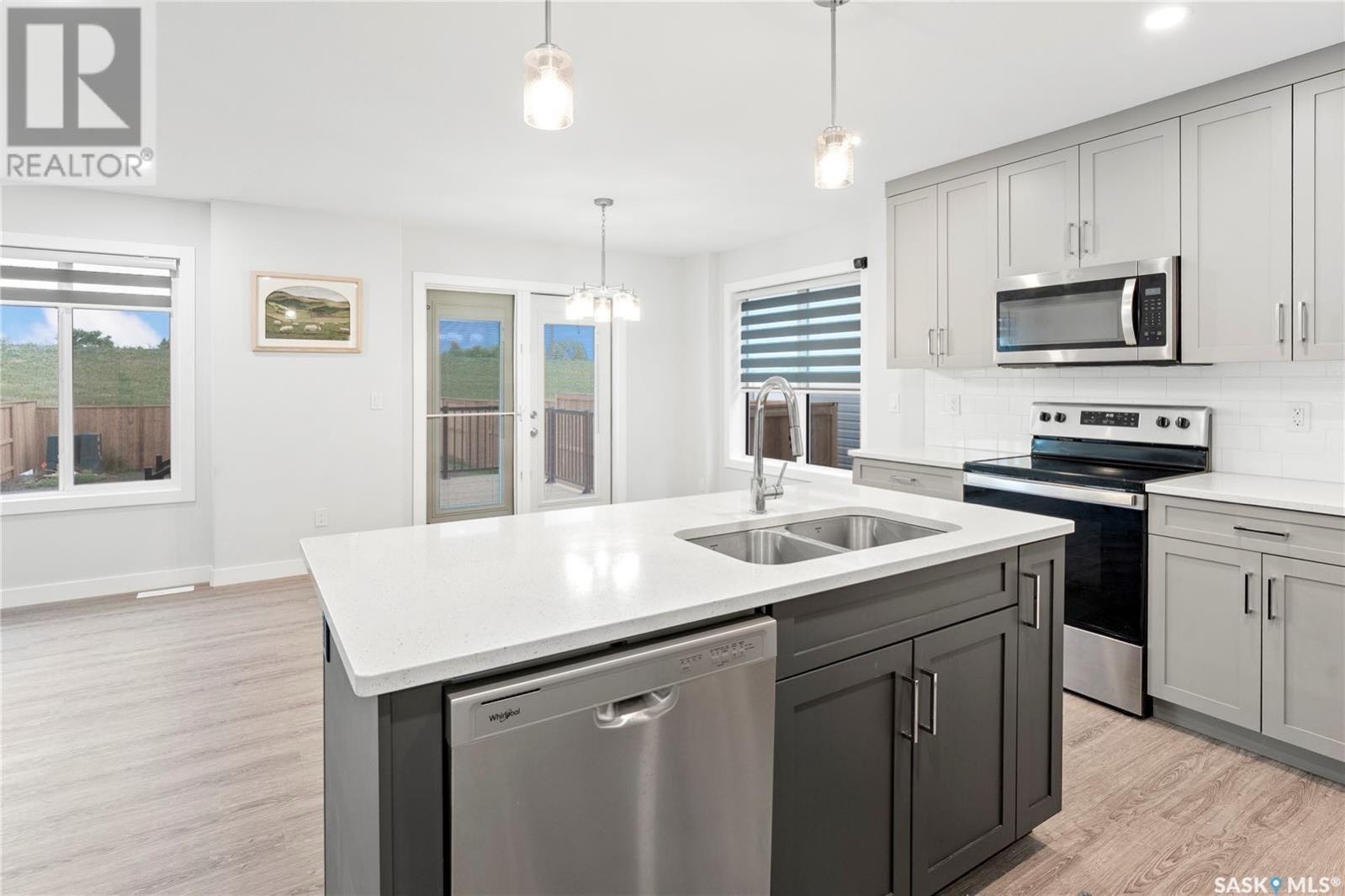 Public Open House公众开放看房 304 Pepper Pl 8月16日 周六2-4PM Gary Gai或者同事Dominic Parent会在此迎接🙏 ————— Brighton小区几乎全新两层独立屋出售。目前房龄不到一年。 房屋共有 3 间卧室和 3 个浴 - 6