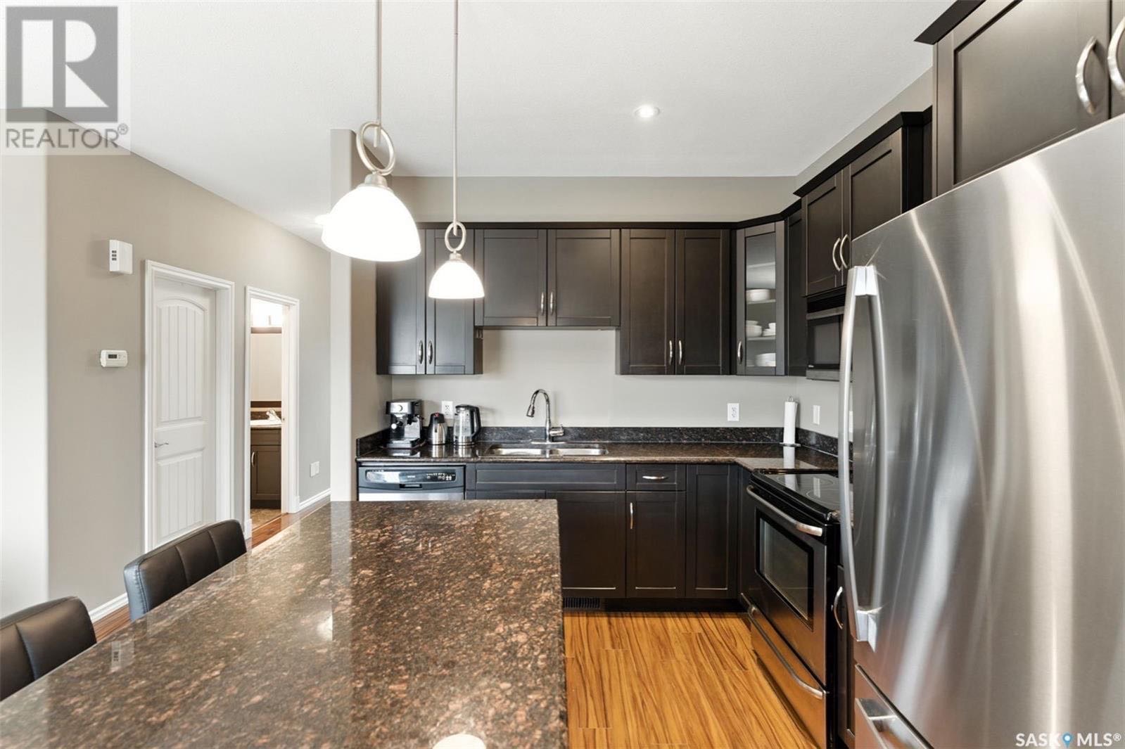 Public Open House公众开放看房 380 Willowgrove Lane 9月27日 周六 4:30-6:30PM Gary Gai或者同事Dominic Parent会在此迎接🙏 ————— 步行百米至Willowgrove小学4房4卫联排出售。Riverbe - 6