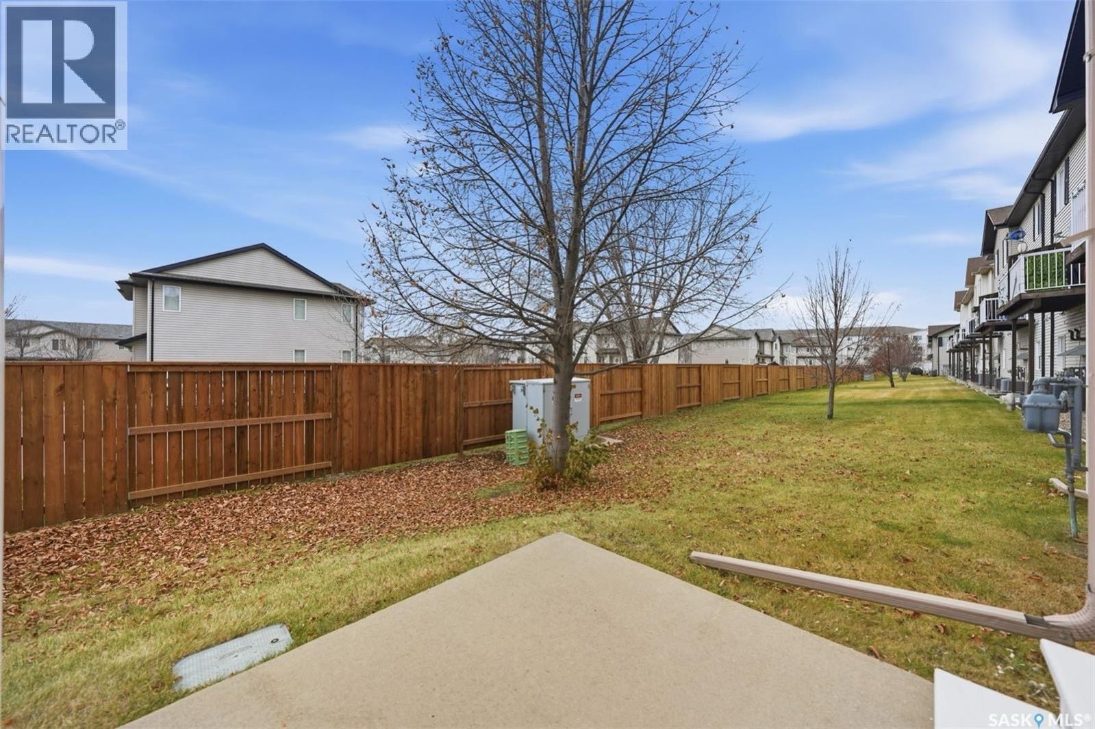 Public Open House公众开放看房 68-135 Pawlychenko Lane 11月22日 周六 2:00-4:00PM Gary Gai或者同事Dominic Parent会在此迎接🙏 ————— Lakewood小区安静边户联排别墅出售，两间宽敞卧室和两间 - 8