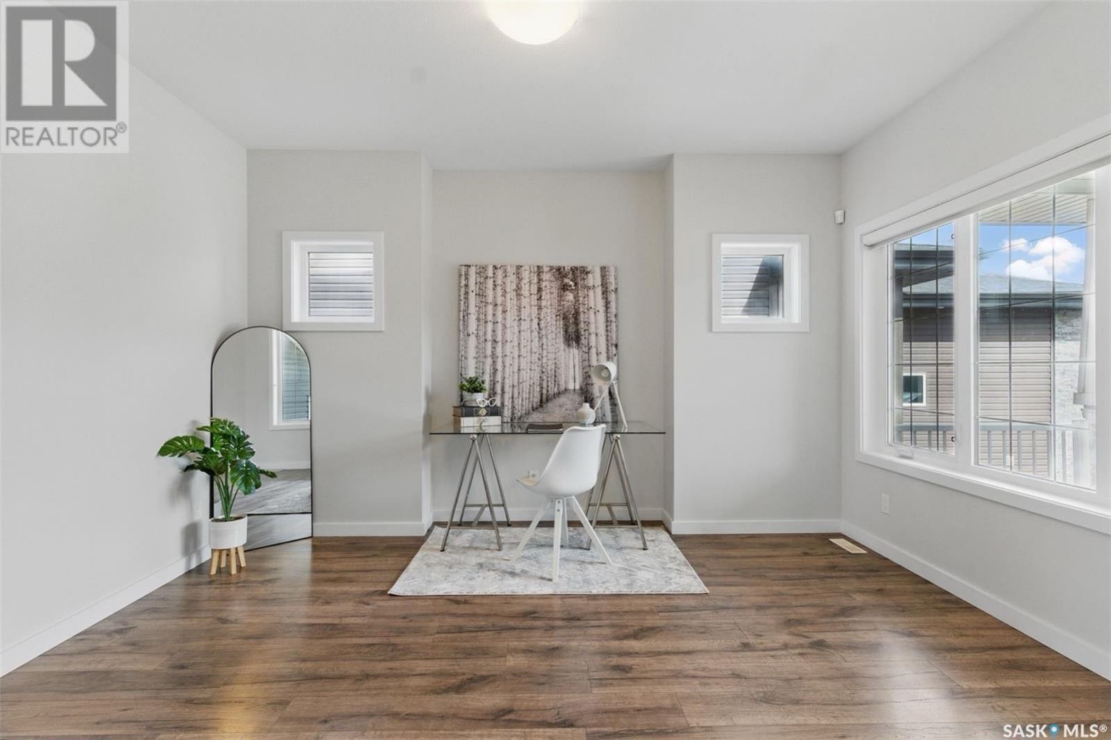 Public Open House公众开放看房 306 Secord Way 8月9日 周六2:00-4PM Gary Gai或者同事Dominic Parent会在此迎接🙏 ————— Brighton小区背靠公园绿地3房3卫独立屋出售。Montana Homes前样板房，2 - 6