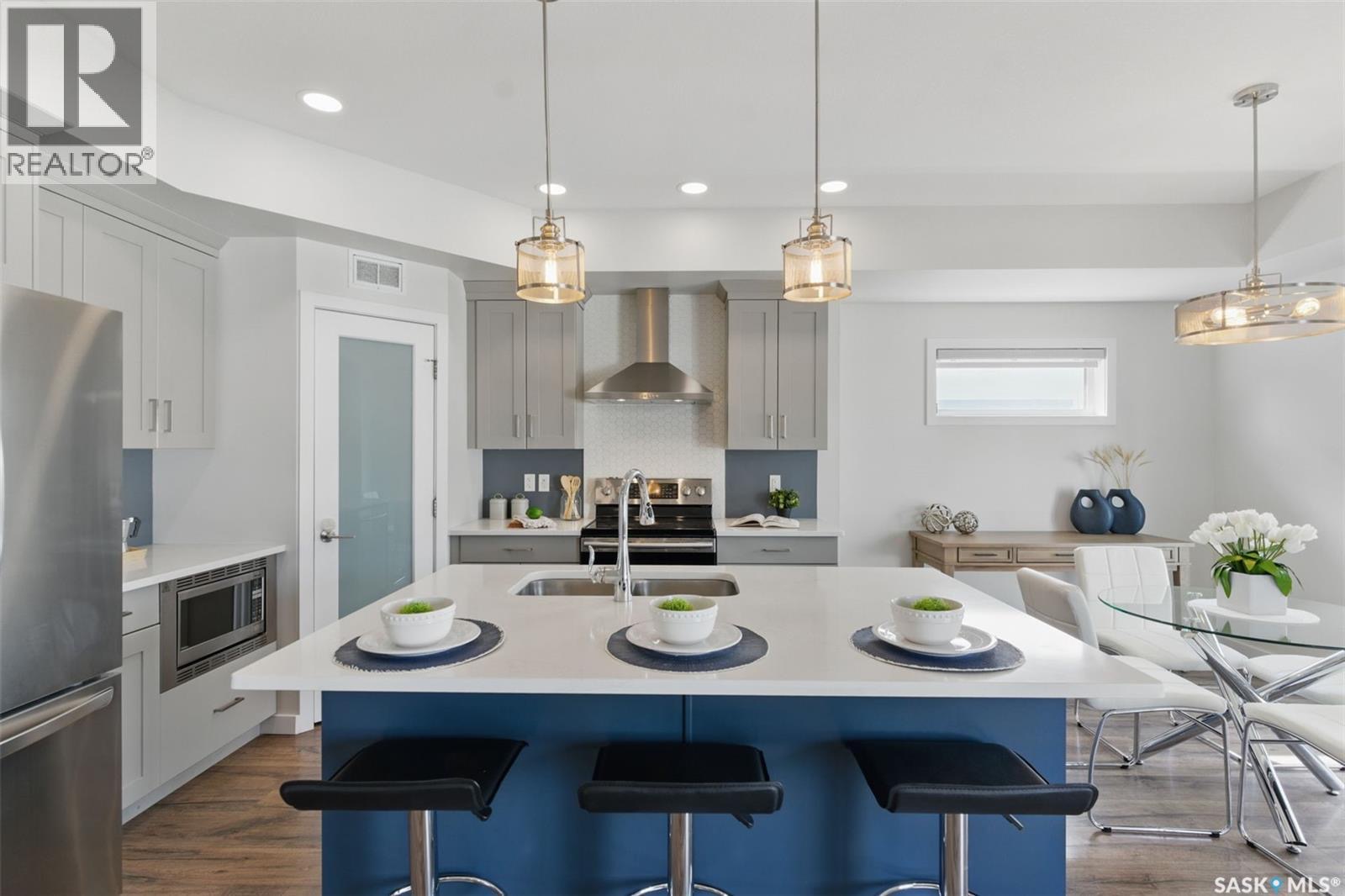 Public Open House公众开放看房 306 Secord Way 2月21日 周六2:00-4:00PM Gary Gai或者同事Dominic Parent会在此迎接🙏 ————— Brighton小区背靠公园绿地3房3卫独立屋出售。Montana Homes前样 - 7