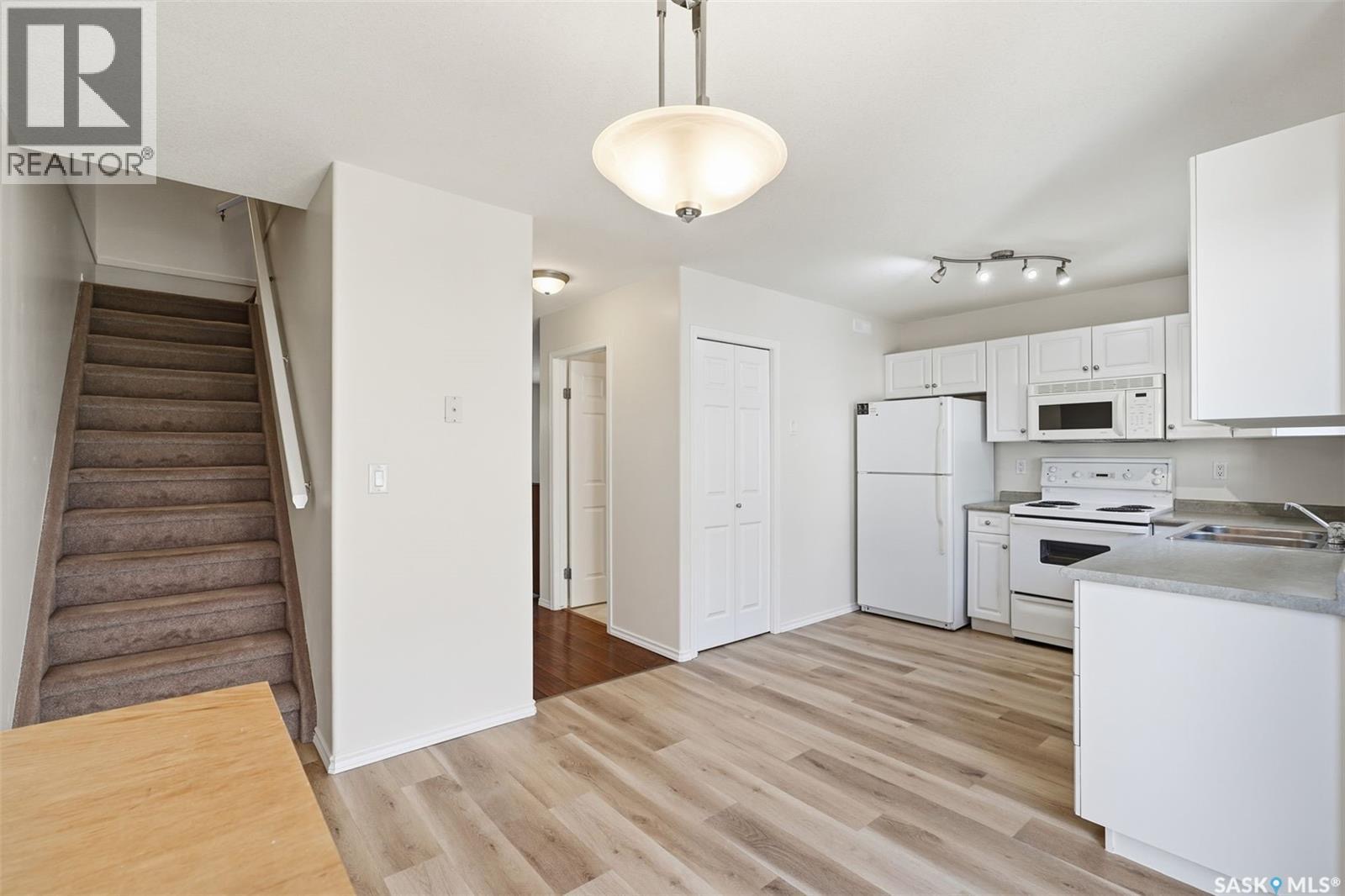 Lakewood小区3房2卫联排别墅出售 - 6