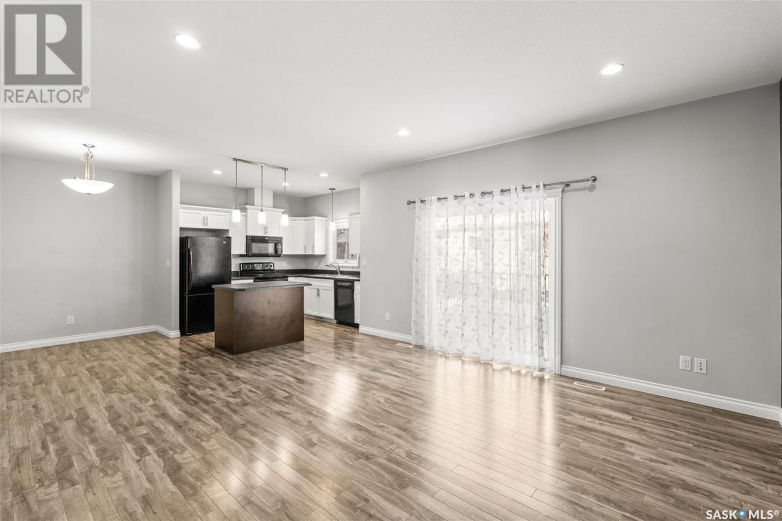 Public Open House公众开放看房 110 Atton Cres 3月1日 周六1-3PM - 7