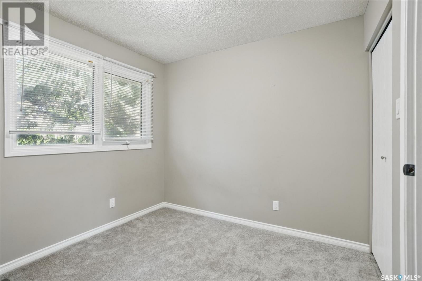 Public Open House公众开放看房 70-330 Haight Cres 11月16日 周日2:00-4:00PM Gary Gai和同事Dominic Parent会在此迎接🙏  ————————- Wildwood 社区3 卧 2 卫联排出售！全新翻新，实用维护 - 7