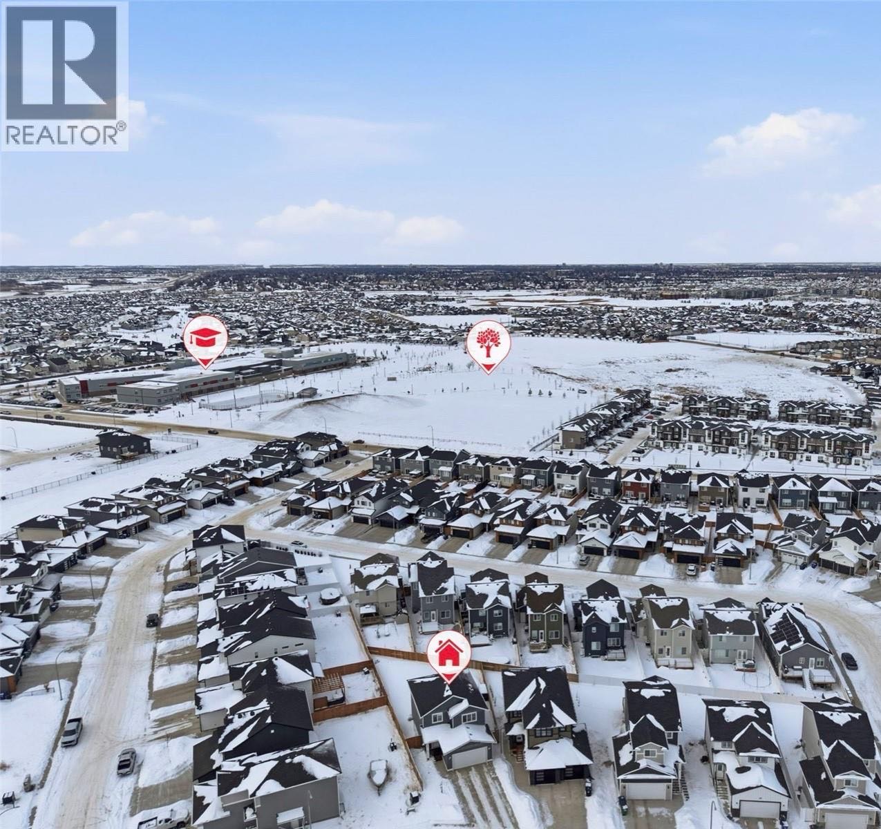 Public Open House公众开放看房 307 Keith Union 2月7日&8日 周六周日2:00-4:00PM Gary Gai或者同事Dominic Parent会在此迎接🙏 ————— 步行Rosewood小学高档装修保养如新双层独立屋出售。Arbutus - 4