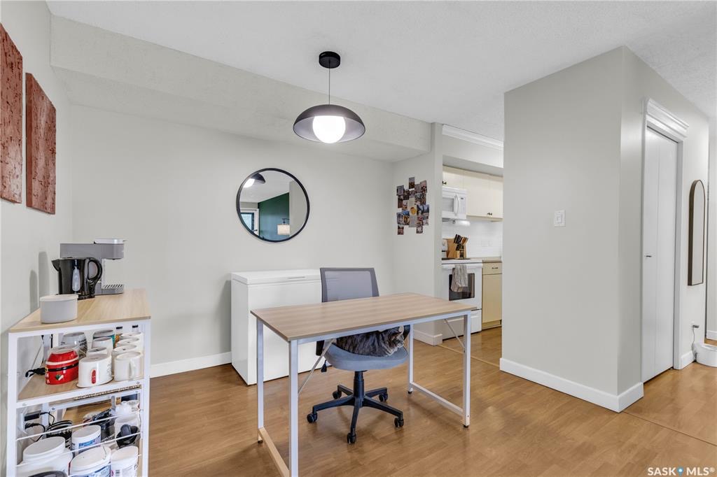 Lakeview二楼900尺两室1.5卫公寓出租 - 4