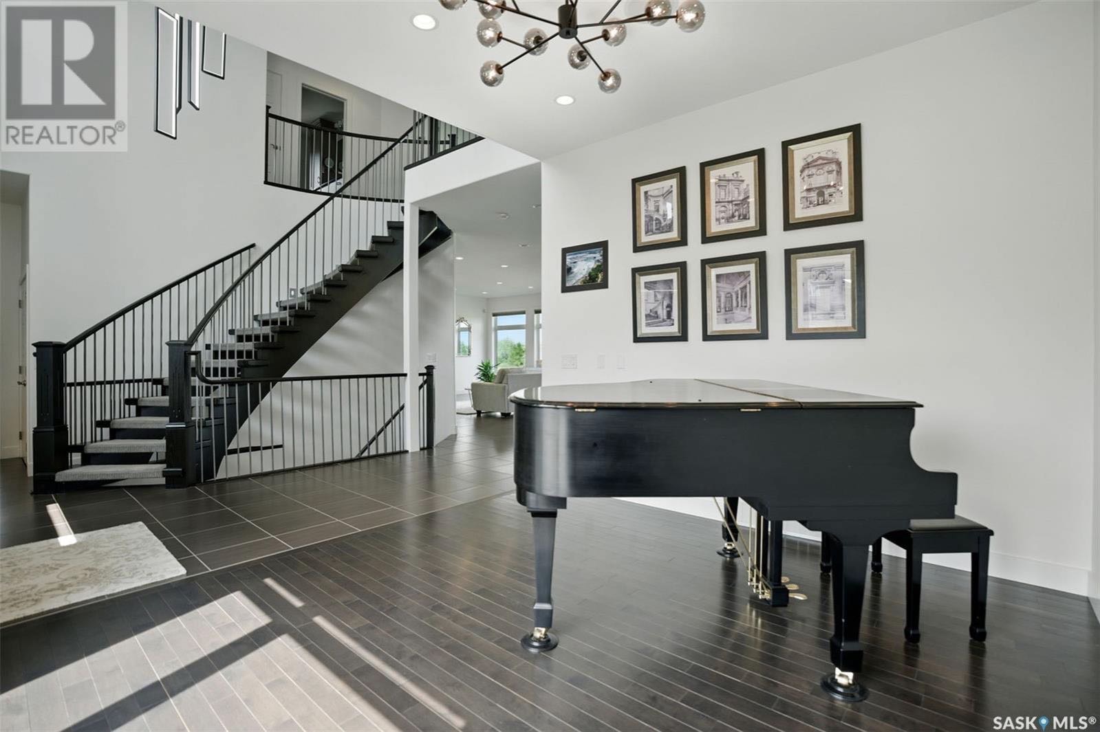 Public Open House公众开放看房 739 Beechdale Way  9月13日 周六2:00-4:00PM Gary Gai或者同事Dominic Parent会在此迎接🙏  ————————- Briarwood背靠公园步出式独立屋出售！视野开阔，整栋房屋共 - 6