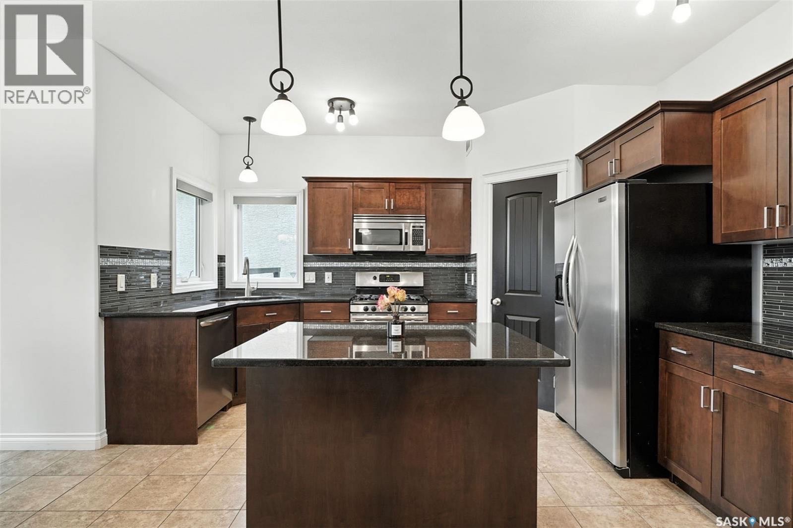 Public Open House公众开放看房 114 Lamarsh Road 9月13日 周六1:30-4:30PM Gary Gai或者同事Dominic Parent会在此迎接🙏 ————— Willowgrove 社区背靠农地美景独立屋出售！可步行到达学校、公园、商店 - 7