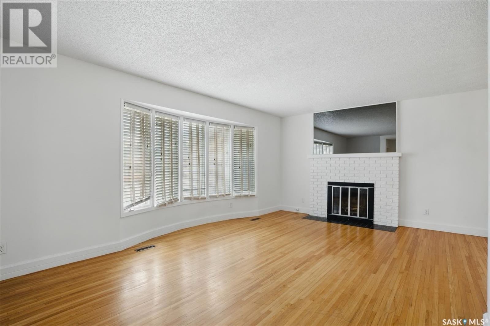 Forest Grove小区5房3卫2厨房1305尺平层出售。 - 4