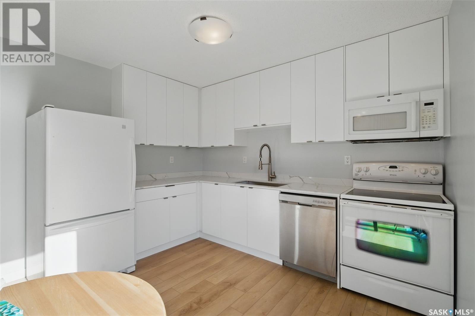 Forest Grove双户双拼出售 - 7