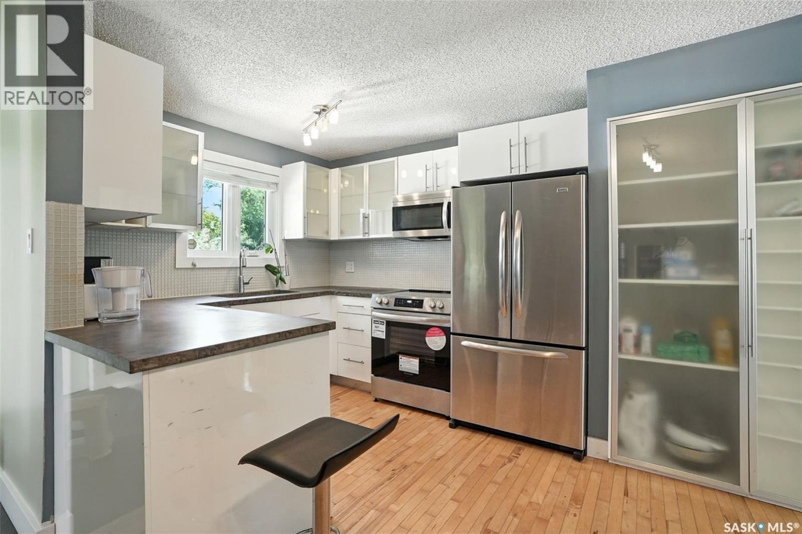 Public Open House公众开放看房 3707 Balfour St 8月24日 周日 2-4PM Gary Gai或者同事Dominic Parent会在此迎接🙏 ————— West College Park 翻新4房3卫独立屋出售！布局合理，采光良好，经过了多项 - 7