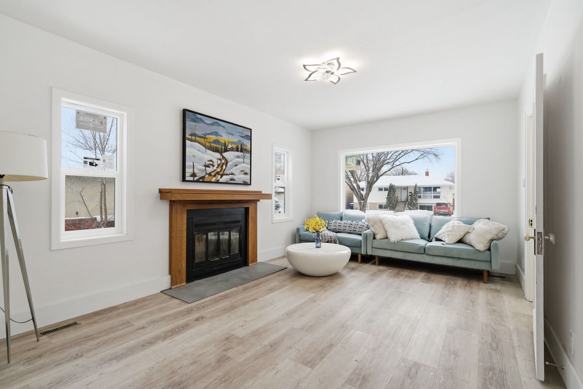 Public Open House公众开放看房 1709 E Ave N 12月20日 周六2:30-4:00PM Gary Gai或者同事Dominic Parent会在此迎接🙏 ————— 全新翻新Mayfair 平层独立屋出售。带地下室独立出租单位。安静街区，地理位置便利 - 5