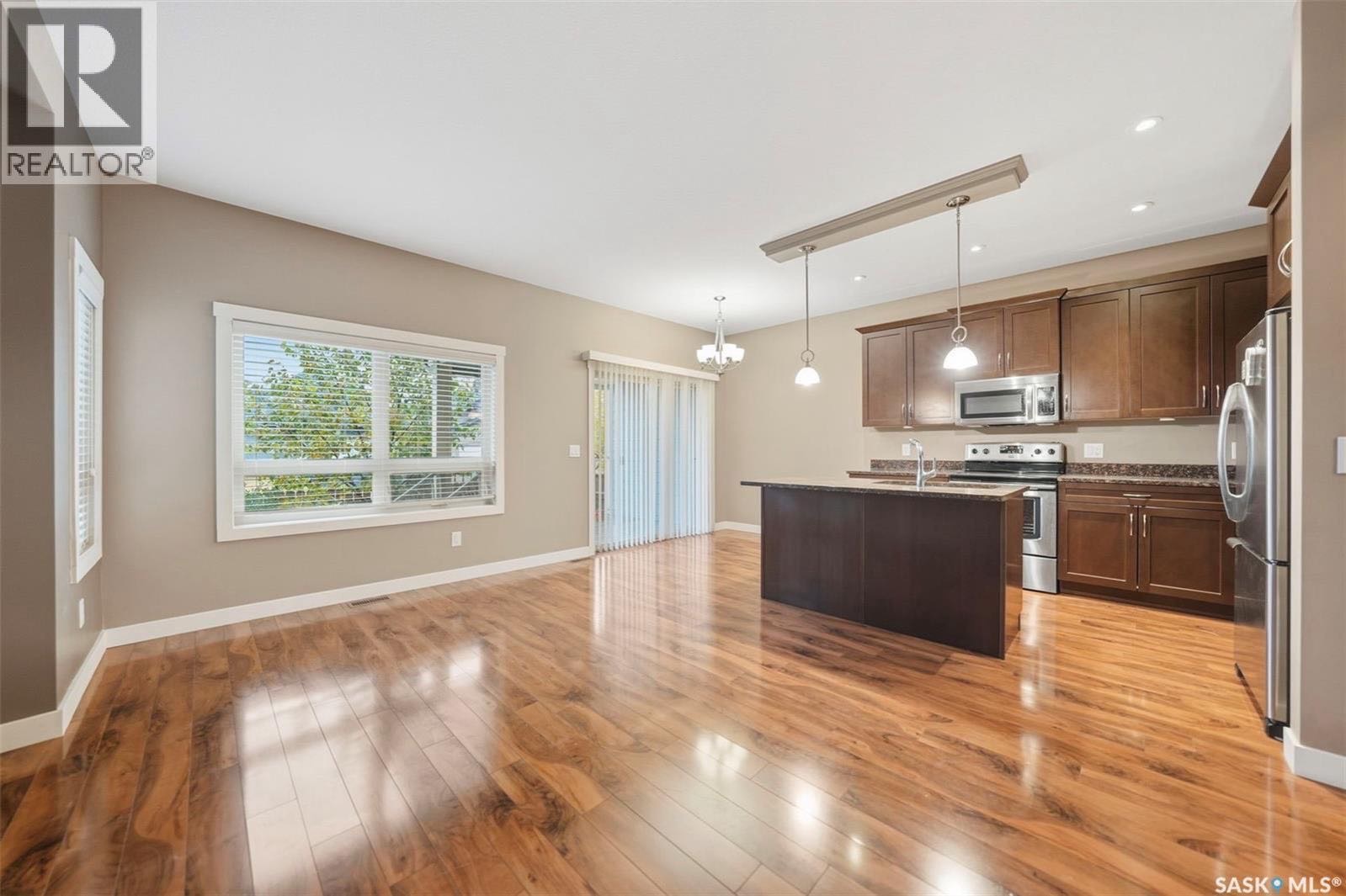 Public Open House公众开放看房 141-115 Shepherd Cres  10月18日 周六 2-4 PM Gary Gai或者同事Dominic Parent会在此迎接🙏  ————————- Willowgrove小学步行百米端户联排别墅出售！，面积约 - 7