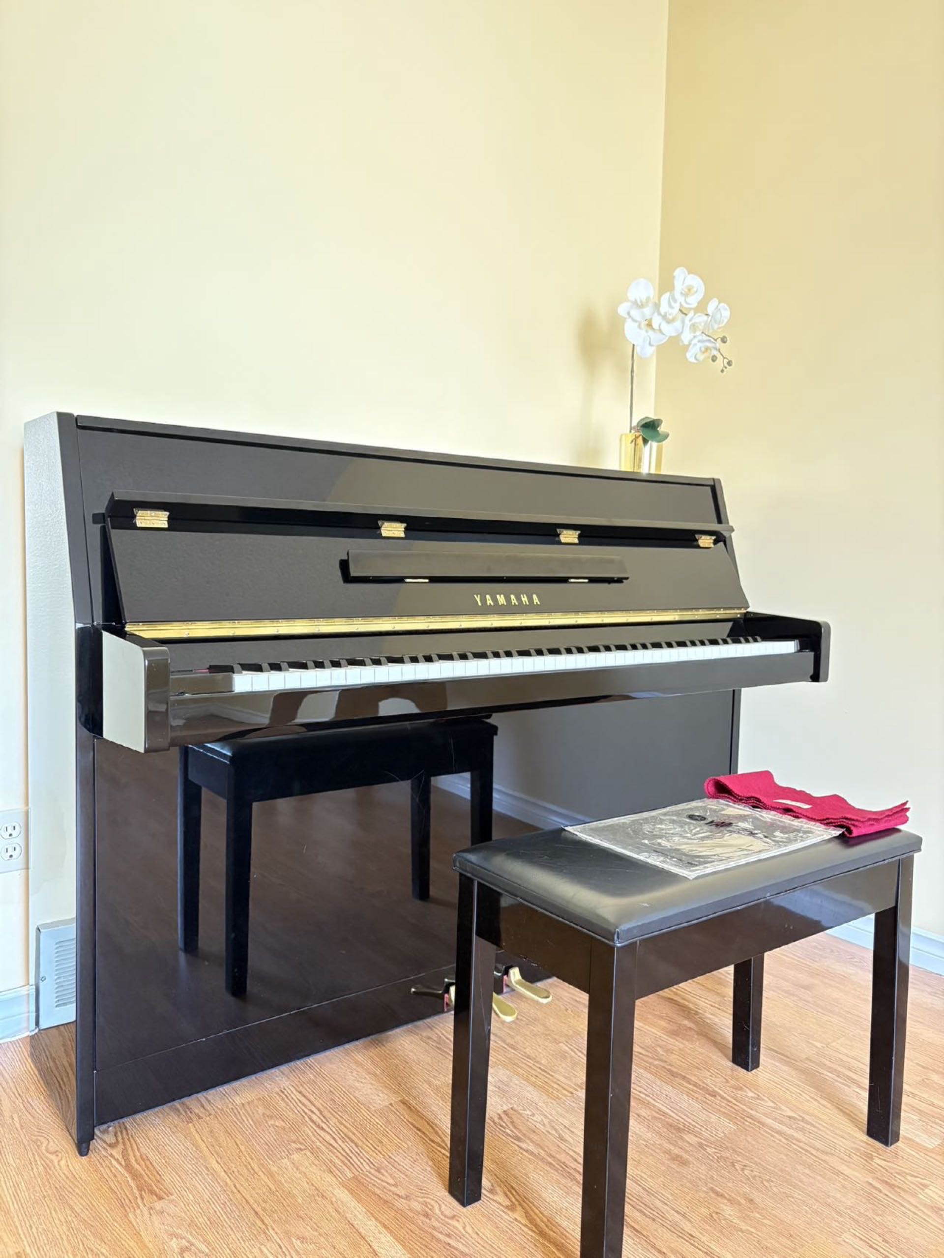 搬家急出亞馬哈B 1幾乎全新一手钢琴