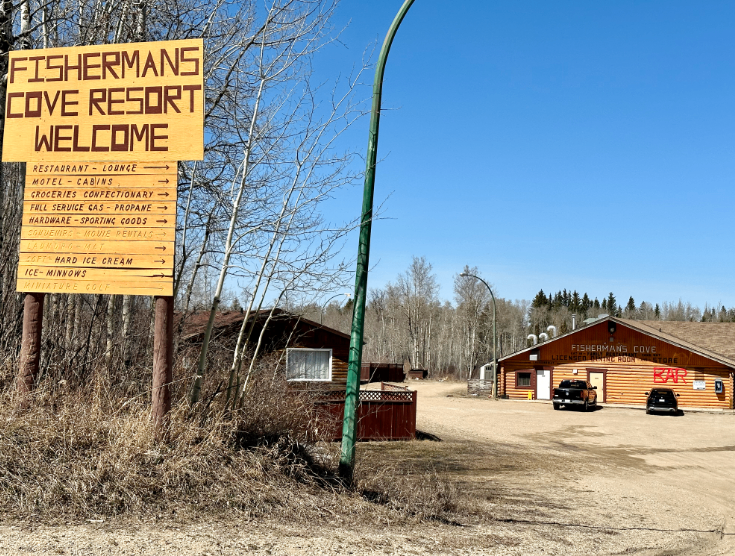 萨省省级公园-餐厅/酒吧/酒店/超市/油站综合服务类度假村项目-整体带物业出售！