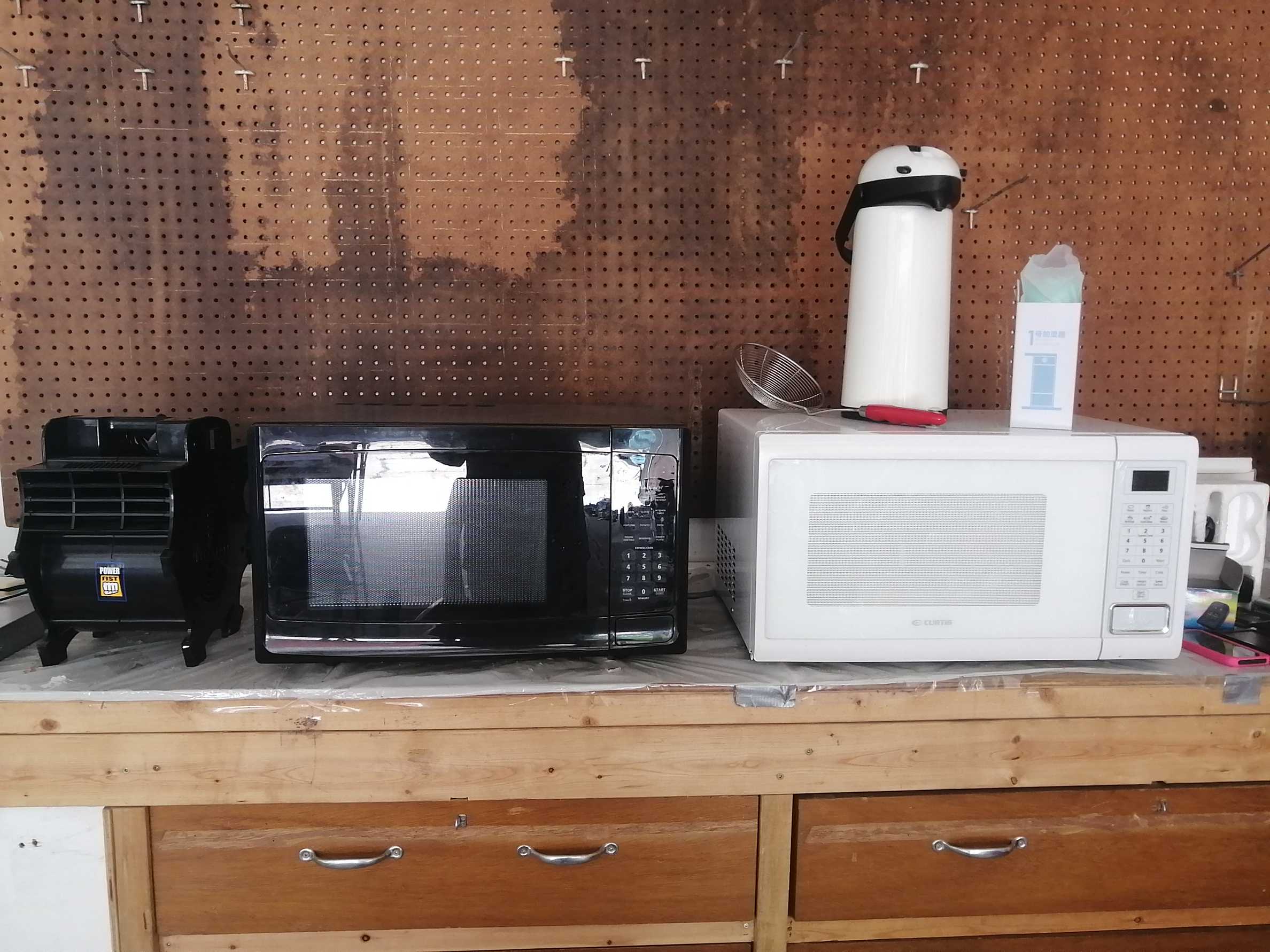 garage sale  114 Munroe Pl - 4