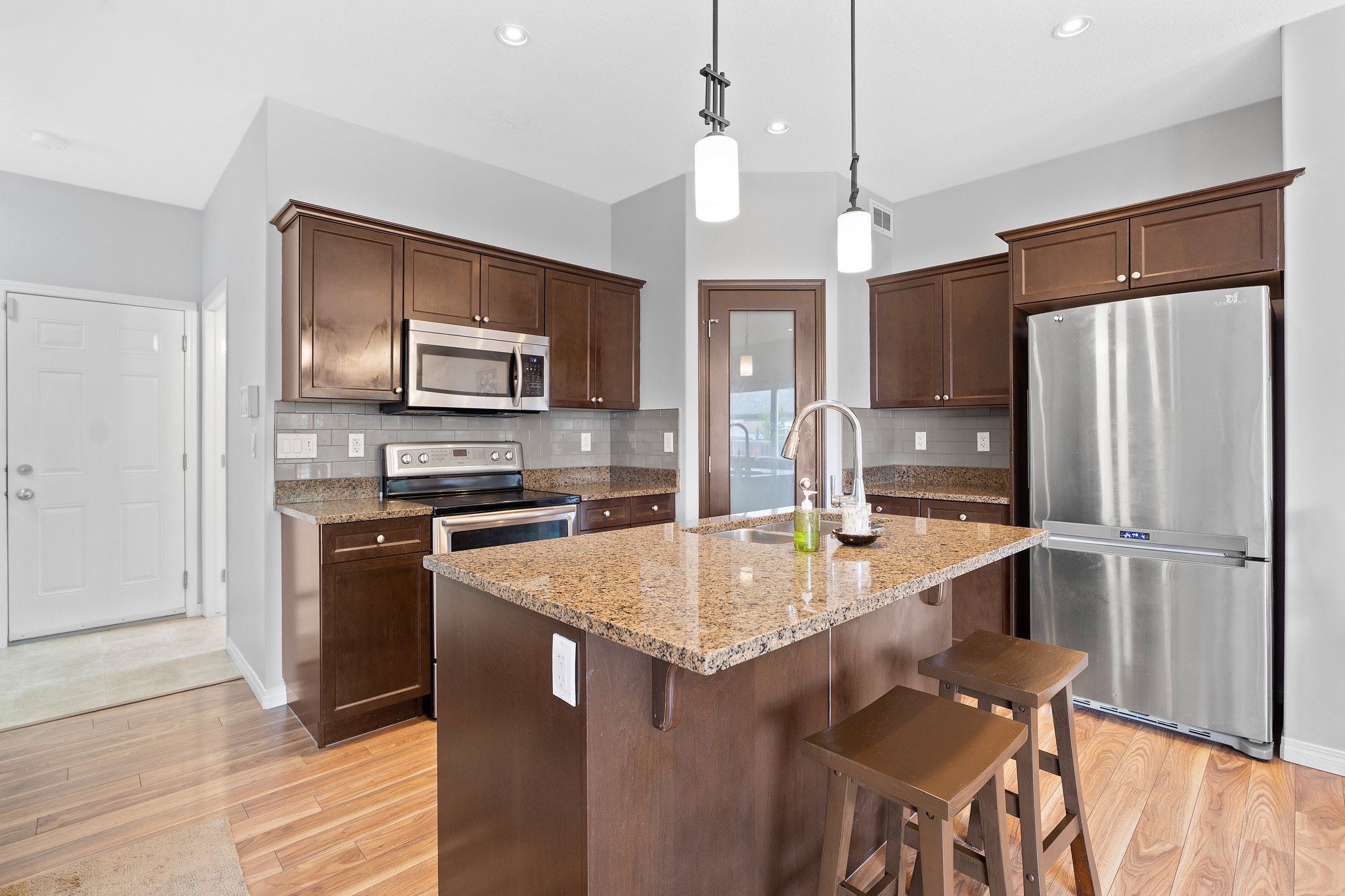 Stonebridge社区，1640尺4房3卫双层独栋出售。 - 8