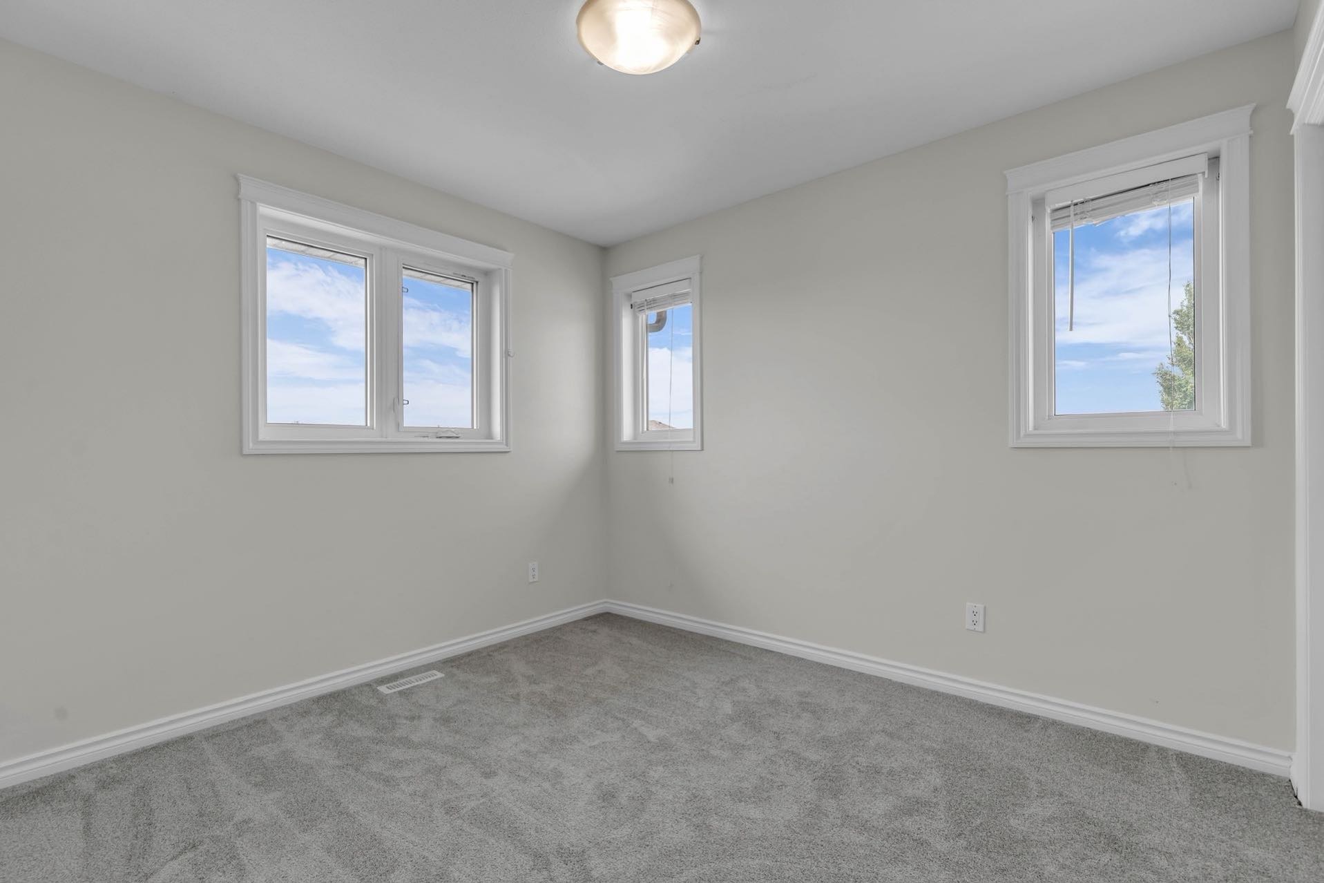 石桥独栋出售- 435 McIntosh Court,  —— 林与唐地产 - 8