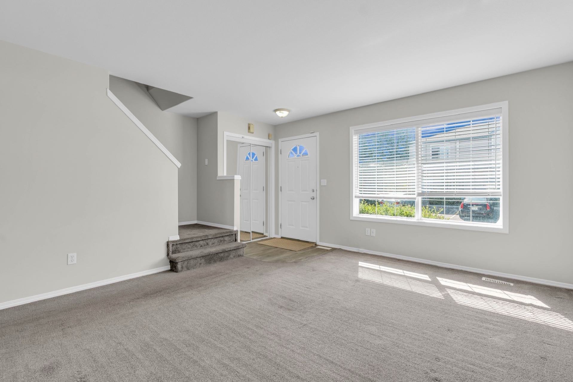 Arbor Creek社区·边套联排出售——林与唐地产 - 2