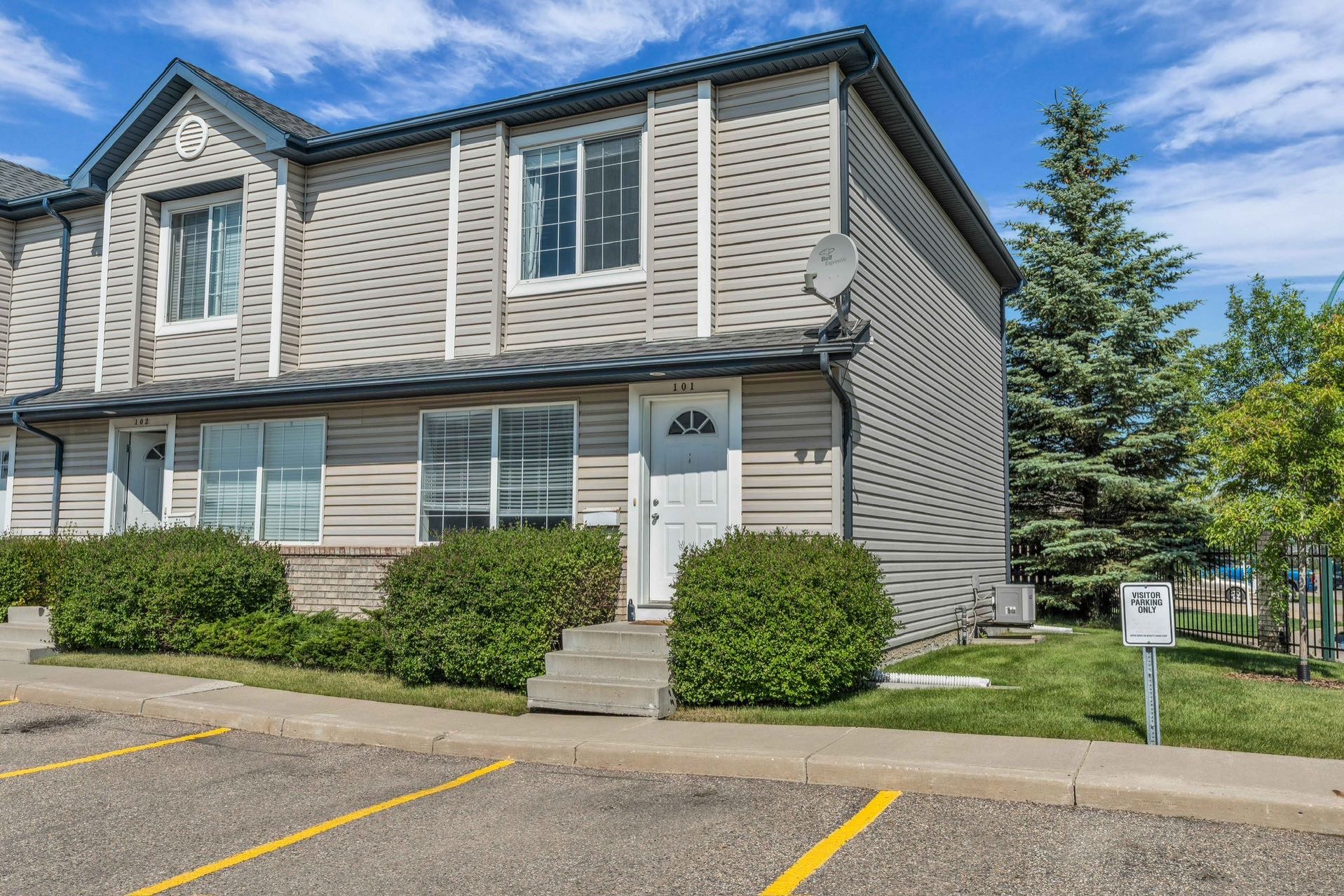 Arbor Creek社区·边套联排出售——林与唐地产