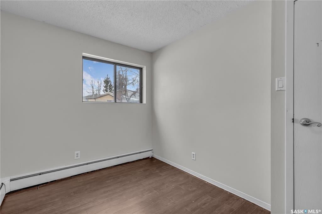 East College Park 社区近八街和高中公寓出售—林与唐地产 - 7