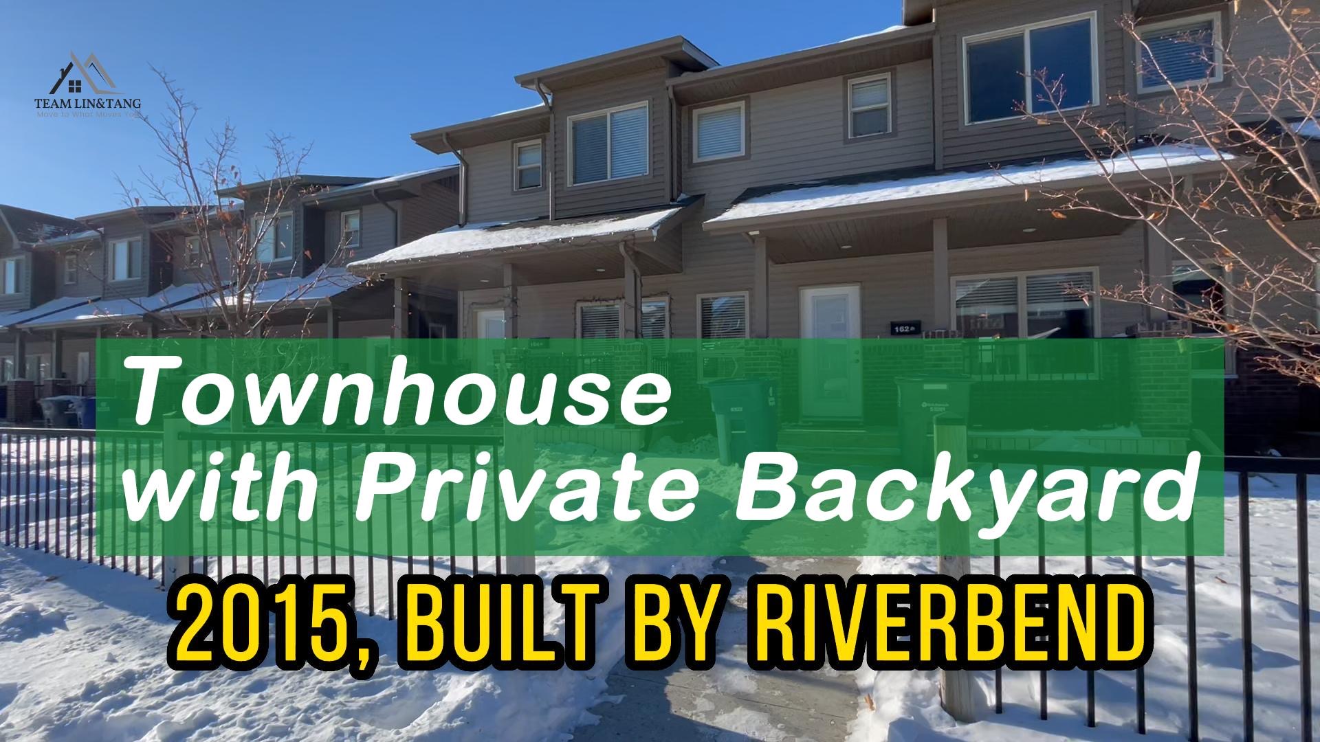 Rosewood社区带独立后院的联排别墅出售，2015年，3房3卫单车库，1304尺，地税$3034/年，物业费$348/月