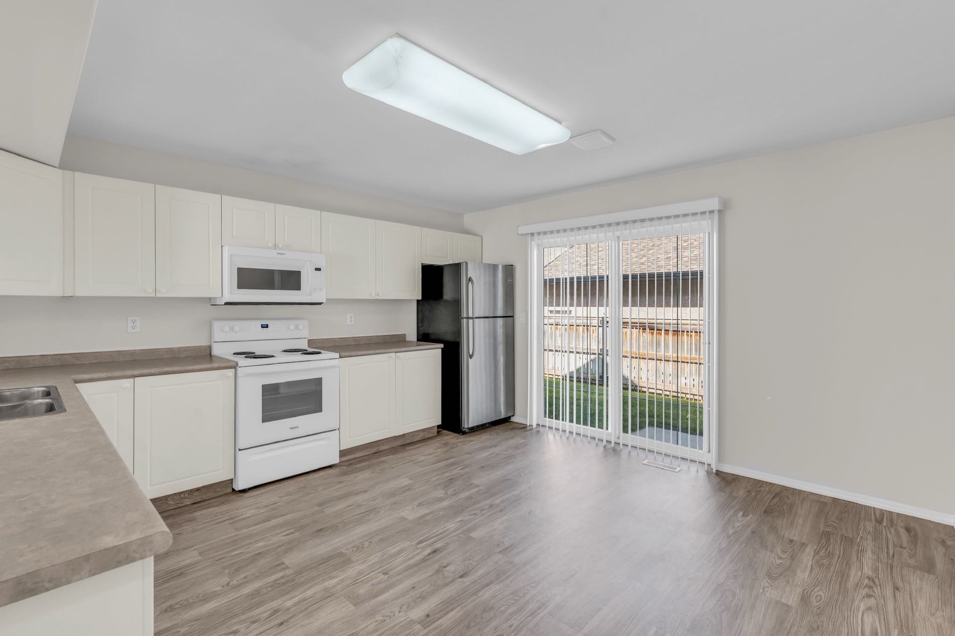 Public Open House公众开放看房 663 Beckett Crescent #101, 7月5日本周六下午2-4PM, Sunny Li将在此迎接您的到来！ - 5