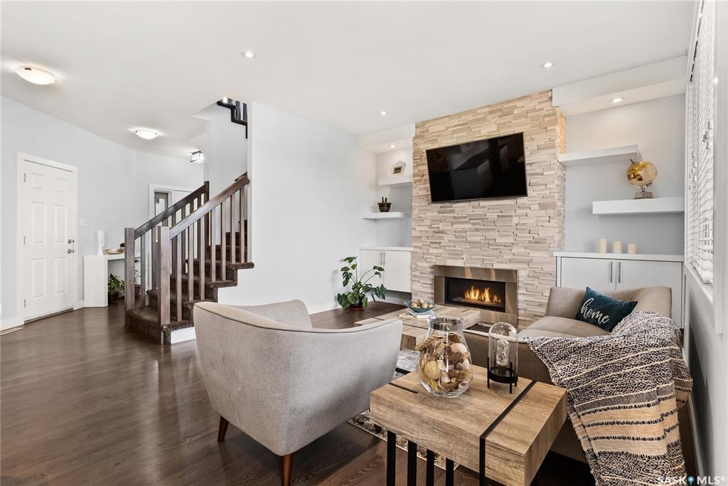 南区带全新家具四房三卫背靠公园独立屋出租 - 2