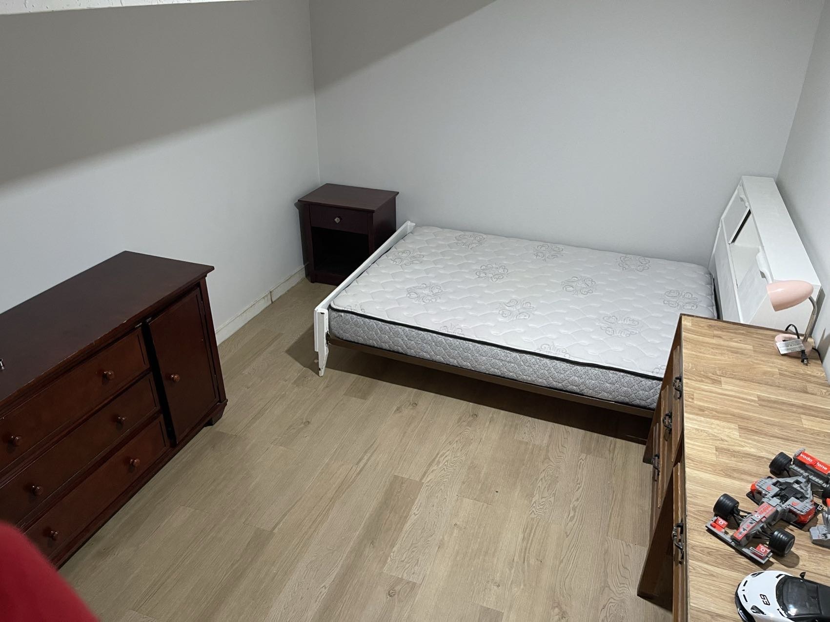 House 地下室房间出租 - 5