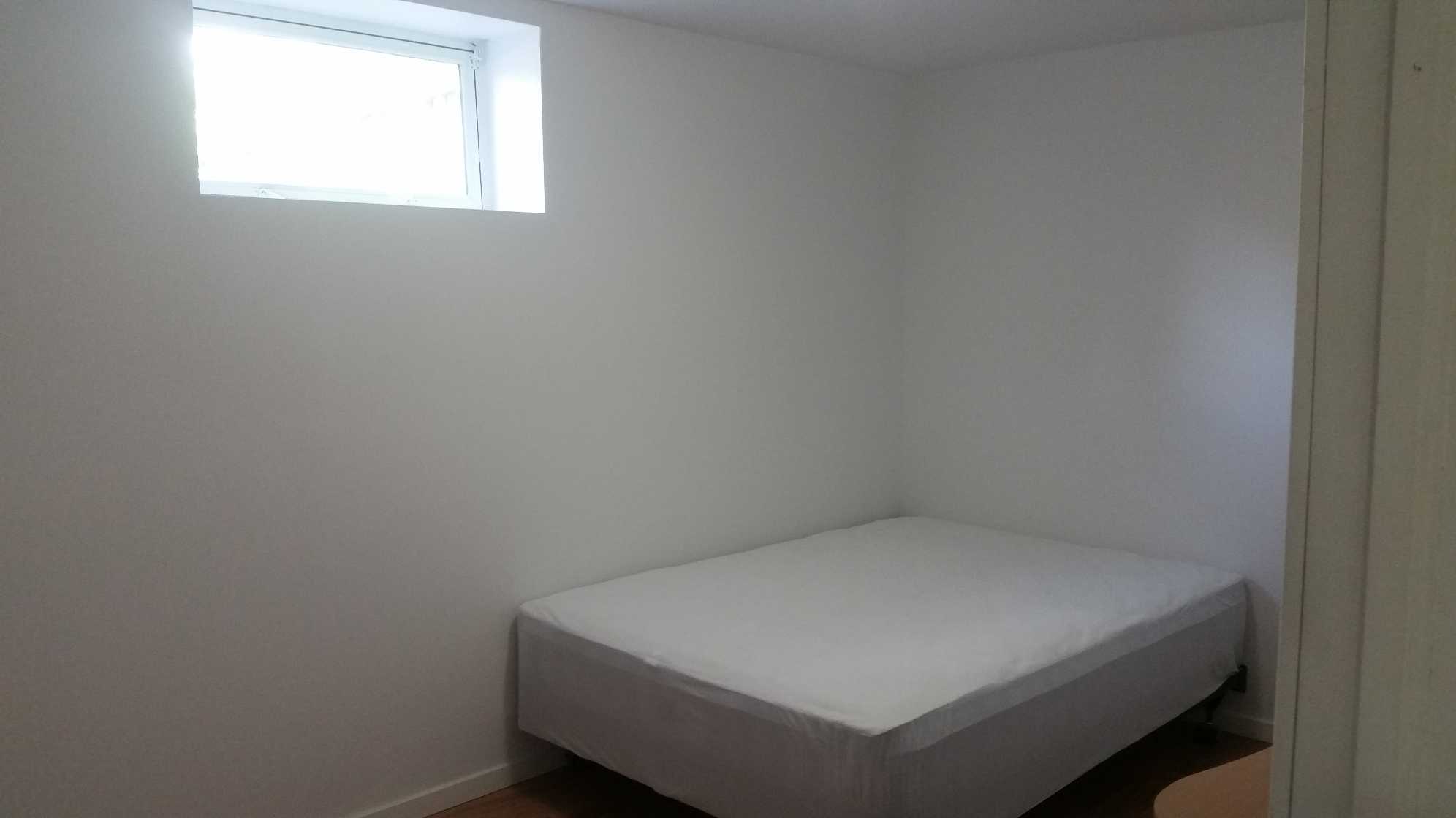 Market mall 旁全独立地下室2室套房出租 水电暖网络全包 - 8