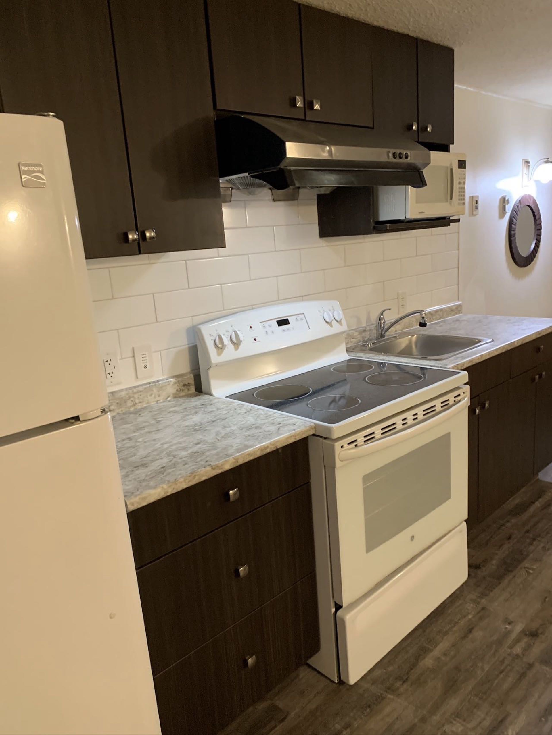 地下室一室一厅带家具 - 3