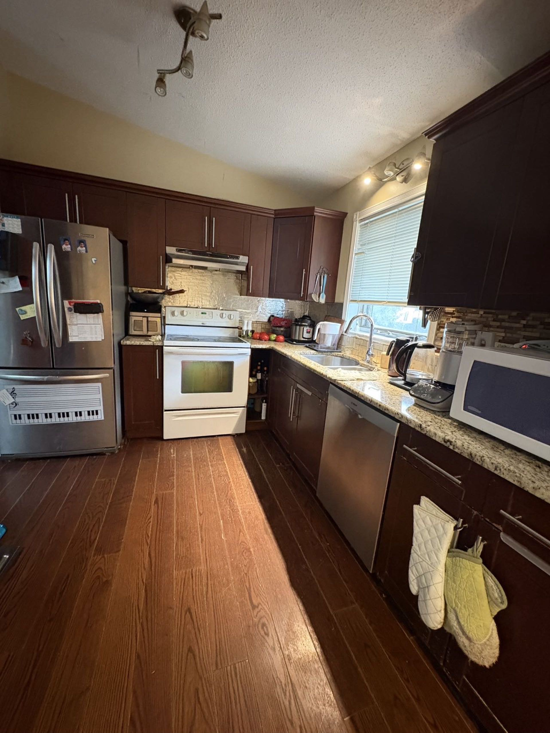 二层次卧招租 - 3