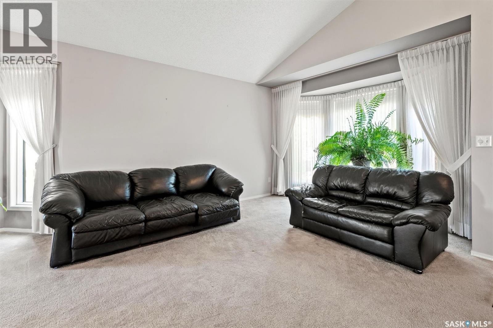 Public Open House公众开放看房 222 Haslam Ct 8月31日 周日 11-1 PM Gary Gai或者同事Dominic Parent会在此迎接🙏 ————— Silverspring 社区4房双车库独立屋出售！约 1883 平方英尺，采光充足，布局 - 6