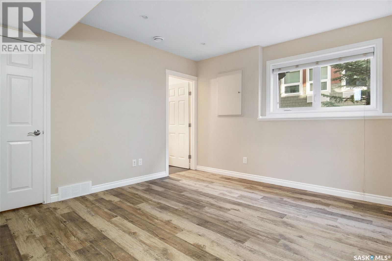 Public Open House公众开放看房 Unit 107-212 Willis Cres 2月19日 周日2:00-4:00 PM Gary Gai或者同事Dominic Parent会在此 - 7