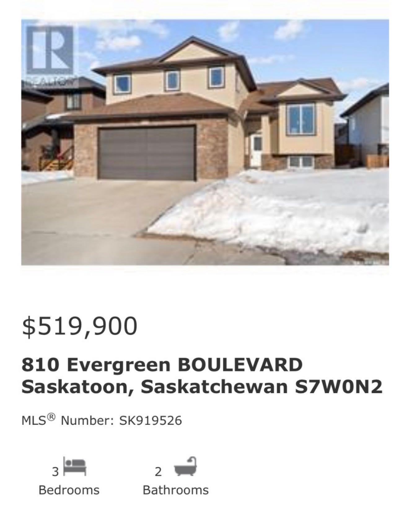 Evergreen小区面对公园，步行100米小学，错层独立屋出售。近百年高中，购物商圈，图书馆等设施。地下室带独立出入口。3房2卫，高档装修，连房加大尺寸双车库，大露台。私密后院。主层挑高顶，实木地板，枫木橱柜，大理石台面，大厨房带独立角柜，主卧带步入式衣柜和豪华独立洗手间（地热 - 2