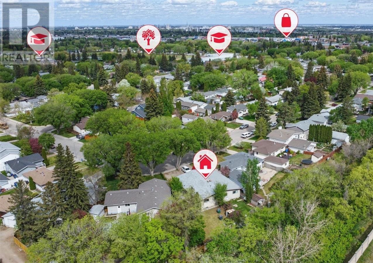 Brevoort Park社区核心地段合法双拼出售！ - 4