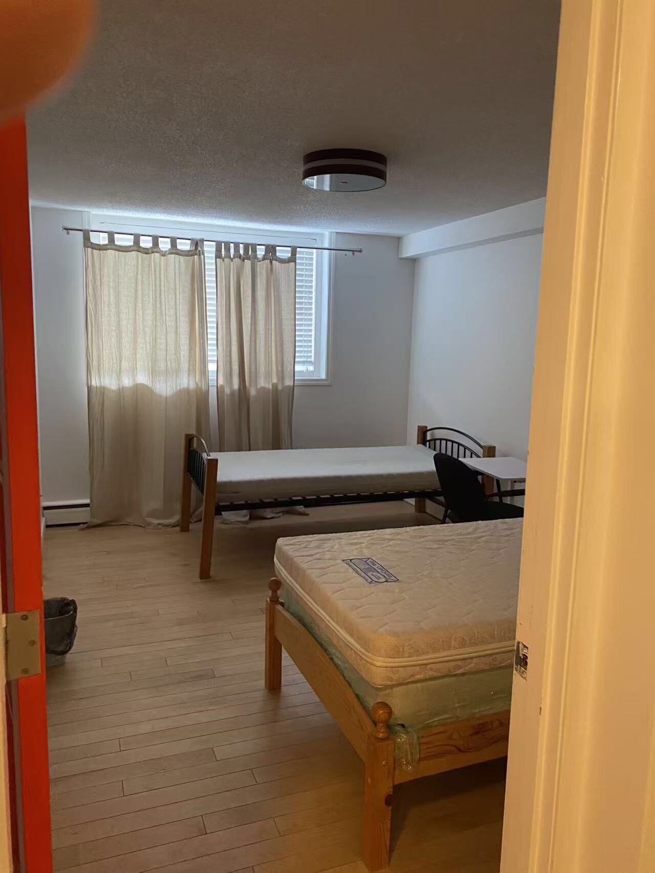 萨斯卡通7街2室一厅一卫出租，2026年9月1号入住 - 9